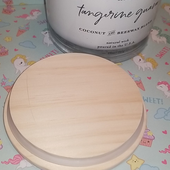 Brand New Scentsational Tangerine guava candle - Picture 6 of 6